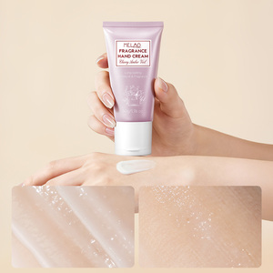 Ensemble Lait Corporel et Crème Mains aux Notes Florales Orientales Formule Anti-Âge aux Peptides Barrière Cutanée Crème Mains au Rétinol Voile d'Ambre Cacao - Product Image 5