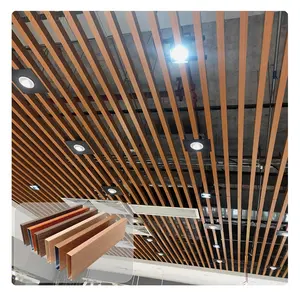 Panneaux de <span class=keywords><strong>plafond</strong></span> en aluminium en forme de U aspect bois, profil de <span class=keywords><strong>plafond</strong></span> en <span class=keywords><strong>lame</strong></span> métallique, design de <span class=keywords><strong>faux</strong></span> <span class=keywords><strong>plafond</strong></span> <span class=keywords><strong>pour</strong></span> hall, centre commercial, bureau, hôtel - Product Image 1