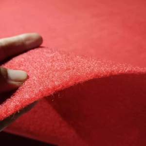 Macchina addensata fatta di scena di nozze <span class=keywords><strong>tappeto</strong></span> <span class=keywords><strong>rosso</strong></span> ripetutamente utilizzato <span class=keywords><strong>tappeto</strong></span> da preghiera spazzolato cemento pavimento verde rosa <span class=keywords><strong>grigio</strong></span> nero - Product Image 1