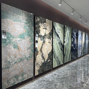 Dalles de pierre de luxe en jade bleu brésilien pour mur d'accentuation du salon avec motifs continus et revêtement de sol en pierre. - Product Image 3