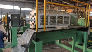 Machine semi-automatique rotative WANYOU pour <span class=keywords><strong>la</strong></span> fabrication de barquettes à œufs en papier, <span class=keywords><strong>ligne</strong></span> de production de moulage de pâte à papier 25-50KW, garantie 1 an, moteur, pompe - Product Image 4