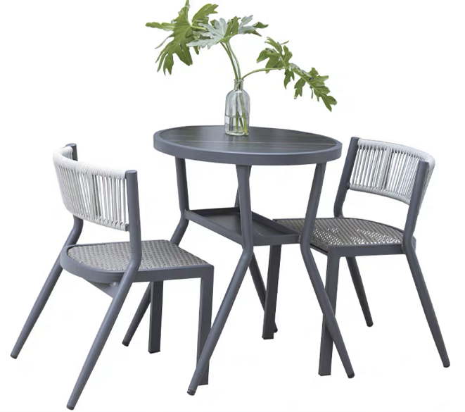 โต๊ะกลมสีเทาเข้ม