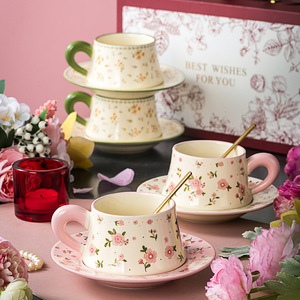 Juegos de Regalo para Mujer, Elegante Taza de Café y Platillo, Juego de 2 Tazas de Té con Flores - Product Image 2