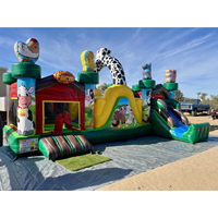 Château gonflable commercial sur le thème de la ferme avec toboggan et parcours d'obstacles animaux, combo structure de jeu et trampoline pour fête d'enfants