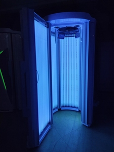 Cabine de bronzage F11 la plus vendue avec 54 lampes de bronzage Cosmedico, <span class=keywords><strong>Solarium</strong></span> vertical pour salle de sport, Lits de bronzage sur pied - Product Image 3