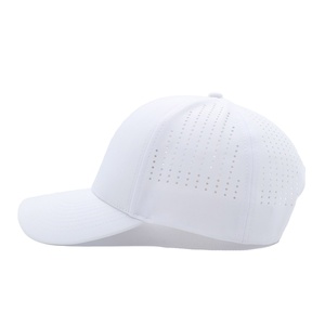 Gorra de Béisbol de 6 Paneles, Impermeable, Ajustable, con Perforaciones Láser, Letras Impresas Curvadas, Estilo Liso de Goma - Product Image 6