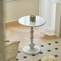Table basse moderne de luxe en métal nouveaux meubles de salon avec design classique pour l'entrée du balcon de la maison ou de l'appartement