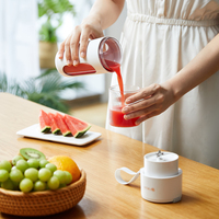 Machine à smoothie électrique, mixeur à jus domestique, rechargeable sans fil, mini mixeur portable USB pour fruits.
