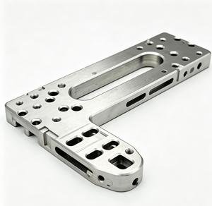 Produits métalliques en acier inoxydable sur mesure de haute précision, pièces usinées CNC, service de prototypage rapide - Product Image 4