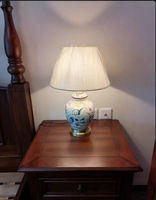 Grande bouteille décorative en céramique de style chinois pour salon et jardin, motif floral et oiseaux, avec lumière intelligente