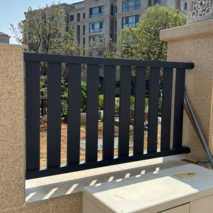 Panneau de clôture horizontal en aluminium gris moderne - Barrière d'intimité durable et peu exigeante en entretien, hauteur de 6 pieds, utilisation sur chantier - Product Image 4