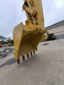 รถขุด Komatsu มือสอง22ตันรถขุด PC220-8มือสองจากญี่ปุ่นสภาพดีเยี่ยม - Product Image 4