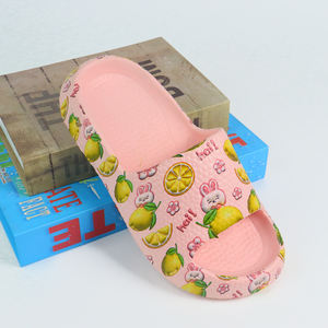 Nouveau design de <span class=keywords><strong>claquettes</strong></span> originales <span class=keywords><strong>pour</strong></span> <span class=keywords><strong>femmes</strong></span> sandales plates de haute qualité <span class=keywords><strong>pour</strong></span> <span class=keywords><strong>femmes</strong></span> - Product Image 2