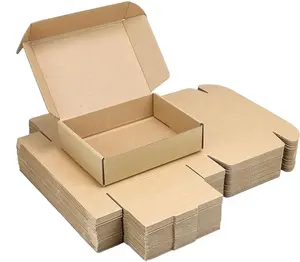 En stock 15cm x 10cm x 4cm Boîte postale en carton ondulé et papier pour livraison express et commerce électronique pour sous-vêtements