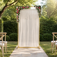 Arche de mariage dorée de 200 cm avec guirlande florale et franges pour événements en hôtel, jardin ou salle de bal