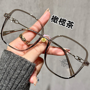 32009 Montura de gafas cuadradas marrones, tamaño mediano, lentes de PC con protección contra la luz azul para mujer, lentes planos, ligeras, de alta gama - Product Image 5