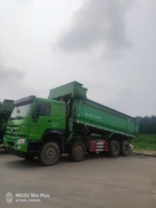 Camions bennes miniers lourds d'occasion Sinotruk Howo 6x4 de 20 m³ à prix abordable avec caméra arrière 360° à vendre - Product Image 3