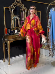 HK73351 Completo Trendy da <span class=keywords><strong>Donna</strong></span>: Blusa con Stampa Dolce e Scollo a V a Maniche a Pipistrello e Pantaloni a Gamba Dritta - Set Due Pezzi <span class=keywords><strong>Abbigliamento</strong></span> Africano - Product Image 6