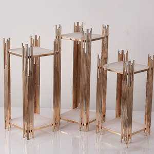 Altın <span class=keywords><strong>Metal</strong></span> kare ekran altın kaide kek <span class=keywords><strong>stand</strong></span>ı düğün parti etkinlikleri dekorasyon - Product Image 1