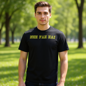 Camiseta Neh Fah Kai con texto negro y amarillo, diseño divertido, ropa promocional - Product Image 3