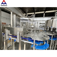 Ligne de production complète de 6000 bph pour usine d'embouteillage d'eau pure minérale, avec machine de soufflage, de remplissage et de bouchage, pour la production de 2L par minute de A à Z