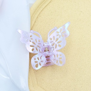 Pince à cheveux grande taille pour femme, motif requin et papillon, nouveau design coloré ajouré, en plastique, options de vente en gros - Product Image 3