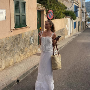 Abito Estivo Casual a Strati con Volant e Arricciature, Spalline Sottili, Midi Fluido Bianco con Dettagli Traforati, Leggero per Vacanze e Uso Quotidiano - Product Image 3