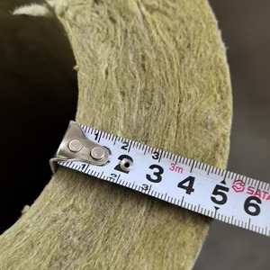 Alta qualità Design moderno ad alto contenuto di basalto CE la migliore vendita di lana minerale di roccia tubo per <span class=keywords><strong>tubazioni</strong></span> di <span class=keywords><strong>isolamento</strong></span> termico - Product Image 2