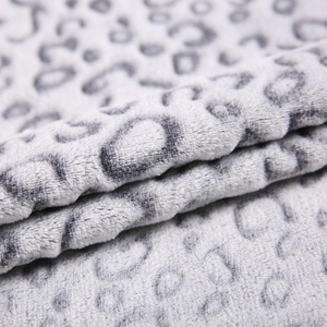 De moda de moleteado Super suave cepillado relieve Colar de lana pelusa 100 tela de poliéster precio Kg - Product Image 3