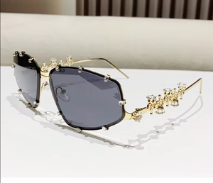 Nouveautés 2026 – Lunettes de soleil Y2K à monture métallique pour femme, avec logo personnalisé, diamants ajourés, design de créateur, protection UV400 - Product Image 4