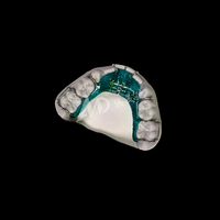 Appareils orthodontiques ajustables sur mesure, dispositifs amovibles offrant des solutions confortables et efficaces pour l'alignement des dents