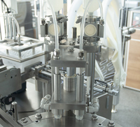 Machine de remplissage automatique de seringues liquides stériles approuvée CE, machine de remplissage de seringues orales