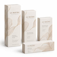 Boîte en carton personnalisée avec impression sur papier spécial et revêtement UV pour emballage cosmétique de tubes de baume à lèvres