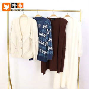 Maglioni cardigan usati usati usati maglioni sfusi maglia mista lana invernale Pakaian Bekas per le donne usati vestiti balle - Product Image 1