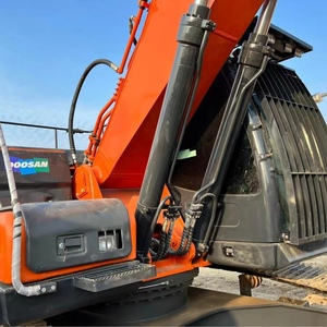 รถขุดตีนตะขาบ Doosan DX300 ของแท้ ผลิตในเกาหลี น้ำหนัก 30 ตัน สภาพดี เหมาะสำหรับงานก่อสร้างทั่วไป - Product Image 3