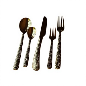 Juego de Cubiertos de Metal con Acabado Martillado Moderno, Cuchara, Tenedor, Cuchillo, Aptos para Lavavajillas, Cubiertos Dorados para Mesa de Boda, 4 Piezas, Libres de BPA - Product Image 1