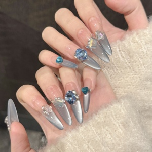 Derniers <span class=keywords><strong>ongles</strong></span> artificiels diamant bleu <span class=keywords><strong>Faux</strong></span> <span class=keywords><strong>ongles</strong></span> artificiels faits à la main <span class=keywords><strong>Faux</strong></span> <span class=keywords><strong>ongles</strong></span> artificiels de luxe 3D pour mariage - Product Image 2