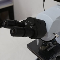 Microscope biologique trinoculaire numérique BIOBASE LH modèle DM-125 avec écran et caméra 5M connectée à un ordinateur pour laboratoire