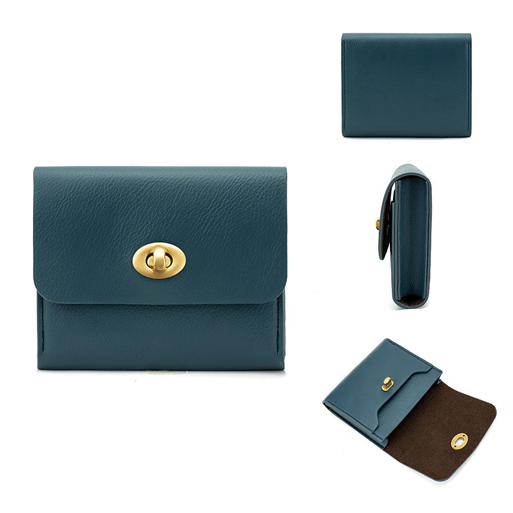 สีกรมท่า