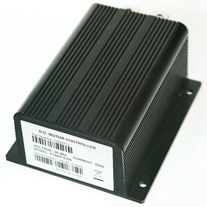Contrôleur <span class=keywords><strong>de</strong></span> vitesse programmable pour moteur à courant continu série en série, 36-48V, 325A, P124M-5305 - Product Image 2