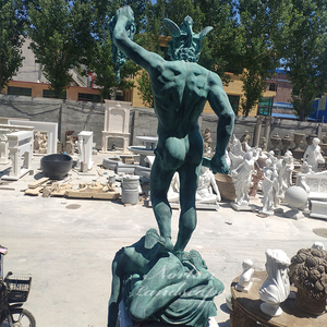 Figura de mitología griega y romana de bronce, estatua de Perseus, cabeza de retención, escultura de Medusa - Product Image 2