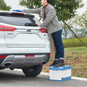 Cadeira de plástico grande de plástico empilhável para acampamento, caixa de plástico grande de 60L, deformável, com tampa e alça, ideal para armazenamento - Product Image 3