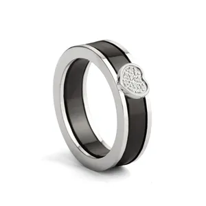 Ultimo Design anelli in ceramica anello di fidanzamento in oro a forma di cuore diamante CZ anello nuziale per donna