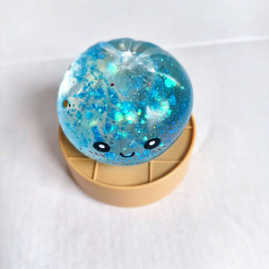 Jouet Squishy en forme de pain de maltose avec visage souriant pailleté, jouet anti-stress pour enfants et adultes, Squishies doux et colorés, évaluation 5.5 - Product Image 4
