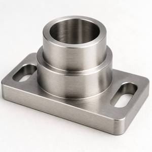 Support de fixation pour pied de meuble ou garde-corps en acier inoxydable usiné CNC, avec base à fentes à ouverture étagée - Product Image 1
