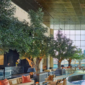 Albero di Ulivo Artificiale Personalizzato Resistente ai Raggi UV per Decorazione di Ristoranti e Caffè - Product Image 3