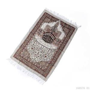 Nouveaux tapis de prière en gaze de coton avec fil doré, le fabricant fournit des services d'approvisionnement transfrontalier, vente en gros de petits tapis en stock. - Product Image 1