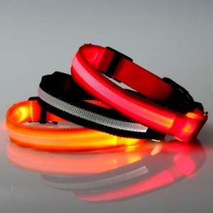<span class=keywords><strong>Collar</strong></span> que brilla en la oscuridad, <span class=keywords><strong>Collar</strong></span> para caminar intermitente nocturno, suministros para mascotas, <span class=keywords><strong>Collar</strong></span> con brillo LED para perro de peluche - Product Image 4