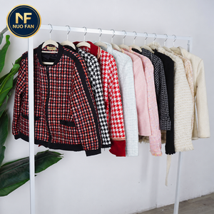 Vêtements d'occasion en gros : Vestes style garde-robe complète, presque neuves, pour femmes, automne/hiver, toutes tailles - Product Image 6