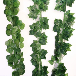 Guirlande de feuilles vertes artificielles en lierre pour la décoration de la maison et du jardin, lot de 3 pièces - Product Image 1